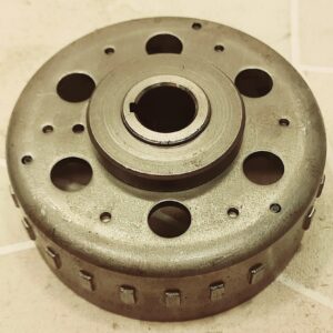 Volant magnétique Satelis 125