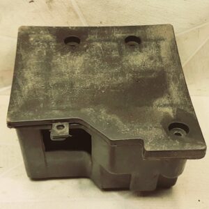 Support et cache batterie scooter chinois 50cm3