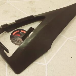 Enjoliveur droit FES-SWING Honda 125