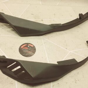 Lot de cache latéraux Kawasaki ER6