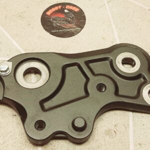 Support repose pied avant droit noir Yamaha MT 07