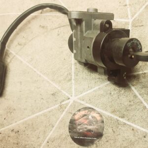 Neiman avec 1 clé Peugeot kisbee