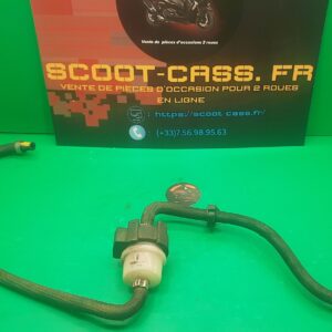 Peugeot Satelis 125 : durites et filtre essence